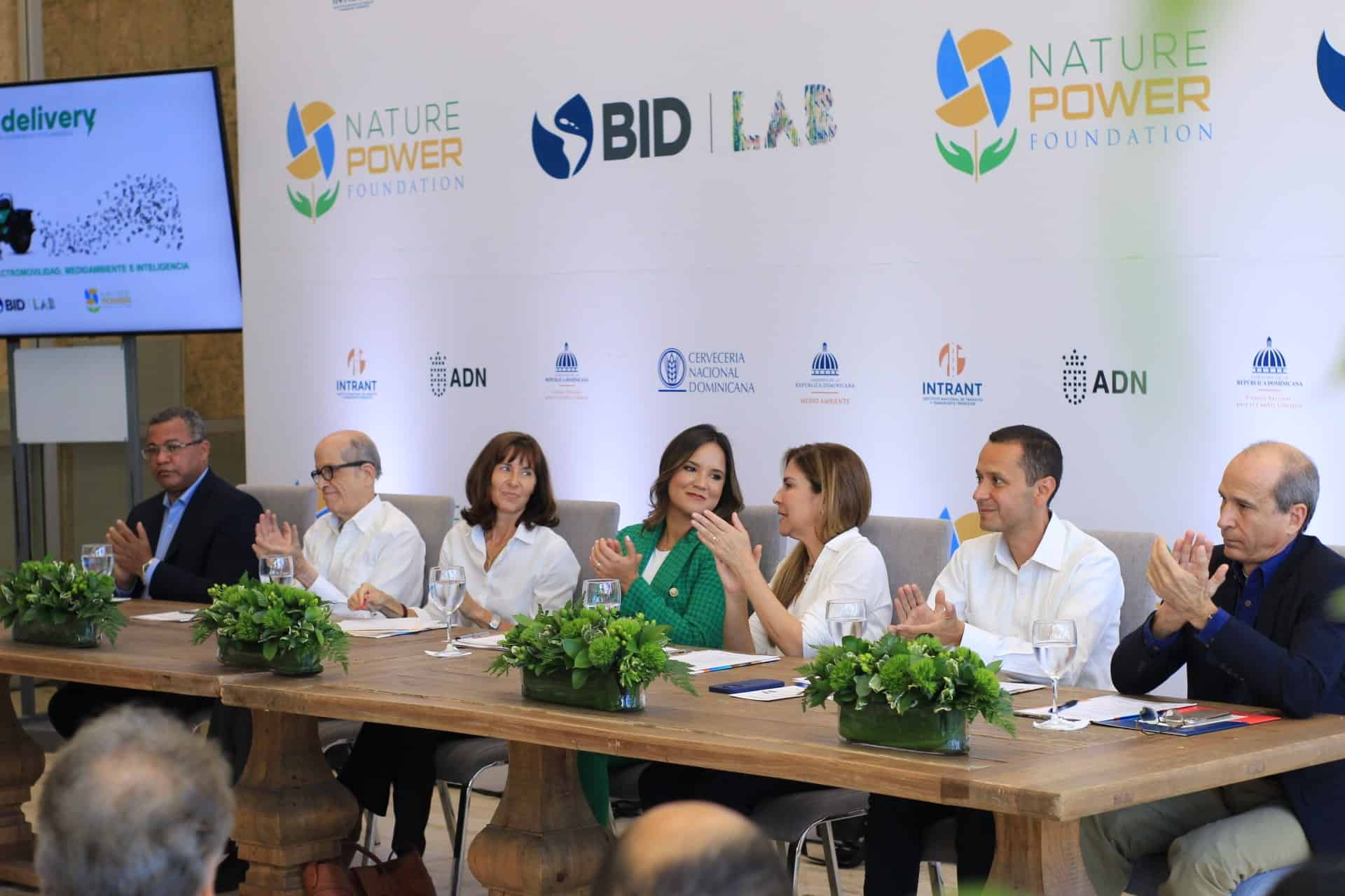 BID Lab y Nature Power firman acuerdo para desarrollar el “E-Delivery” en RD con el apoyo de Cervecería