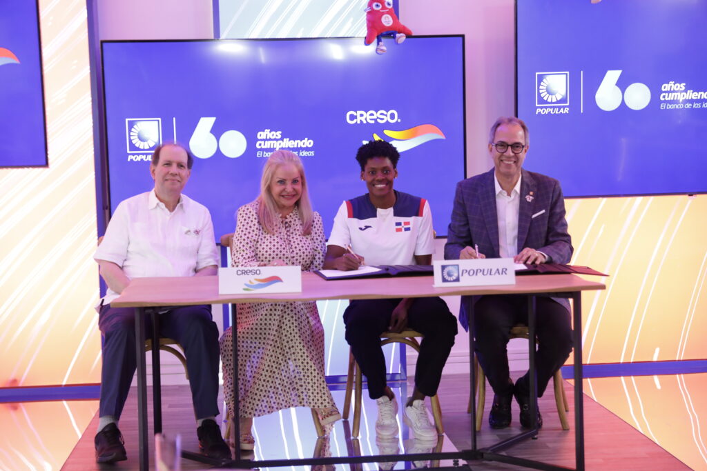 Felipe Vicini, Rosa Hernández de Grullón, Marileidy Paulino y José Mármol.