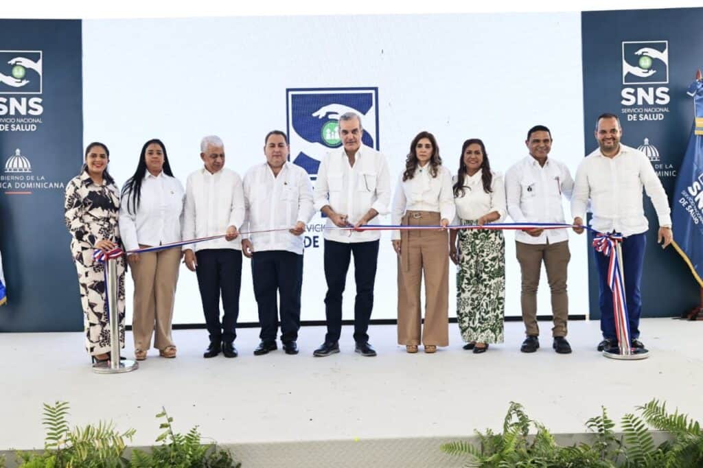 Corte de cinta del Hospital Inmaculada Concepcion