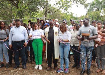 Nature Power Foundation y Banco BHD entregan acueductos a comunidades de El Limón y El Colorado