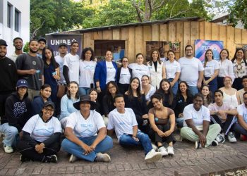 TECHO lanza campaña “Manos a la obra” para involucrar a la juventud en la superación de la pobreza