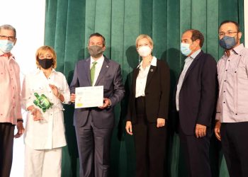 Reconocen empresarios turísticos por la iniciativa “Mejor sin calimete”