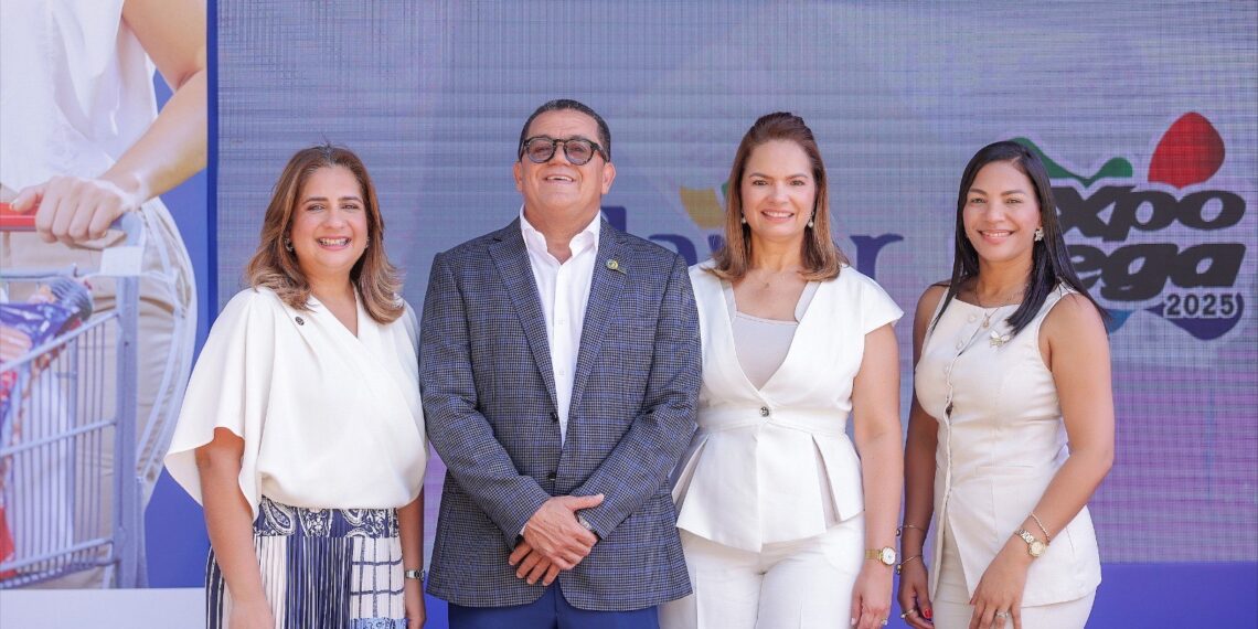 ALAVER impulsa consumo local y educación financiera en Expo Vega Real 2025