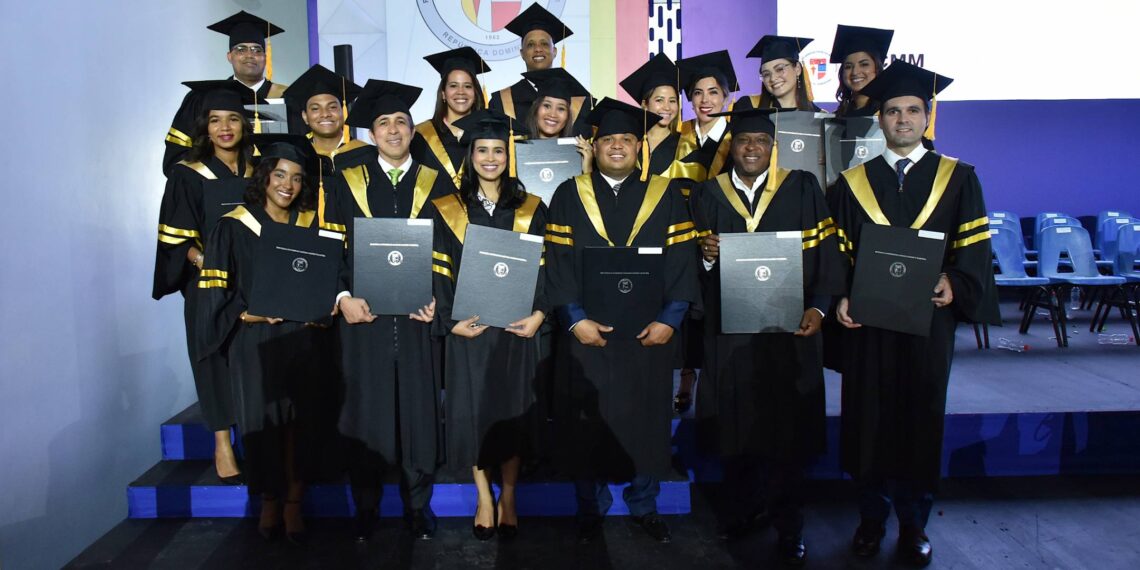 Catedra Alejandro E. Grullon Sostenibilidad y Responsabilidad Social Empresarial Pontificia Universidad Catolica Madre y Maestra PUCMM