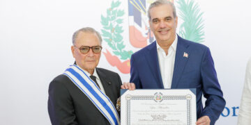 Acto de imposición de la Condecoración de la Orden del Mérito Duarte, Sánchez y Mella, al Sr. Frank Rainieri Grupo Puntacana Republica Dominicana