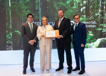Laboratorio Referencia recibe certificacion my green lab rd sostenible