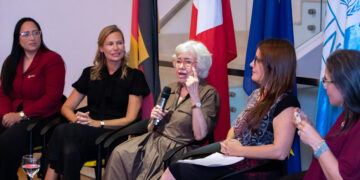 Encuentro “Liderazgos femeninos y democracia paritaria: experiencias y desafíos nacionales y regionales