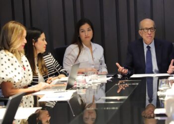 Max Puig, vicepresidente ejecutivo del CNCCMC junto a Sara González, directora técnica del CNCCMC