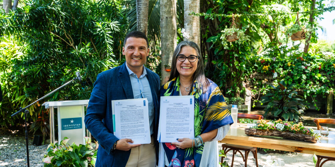 Alejandro Ferrer (Iberostar) y Ana María Díaz (PNUD)