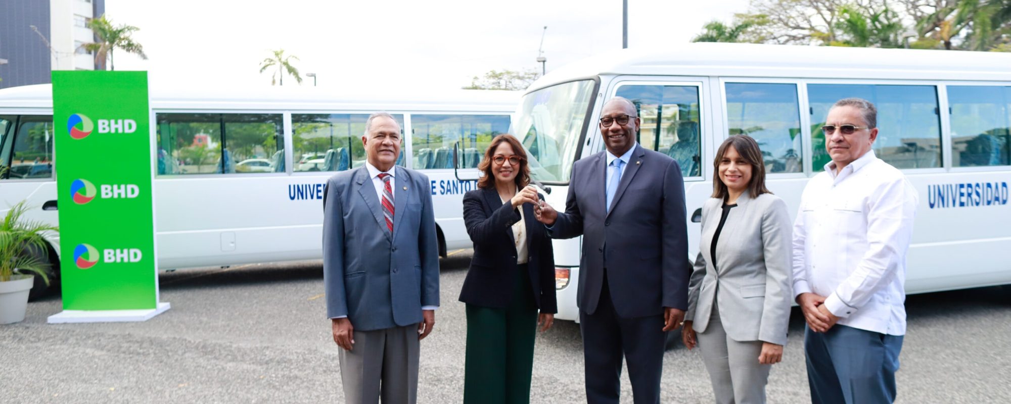 Oscar Rosario, Josefina Navarro, Eritrudis Beltran, Kirsys Abreu y Wascar Herrera