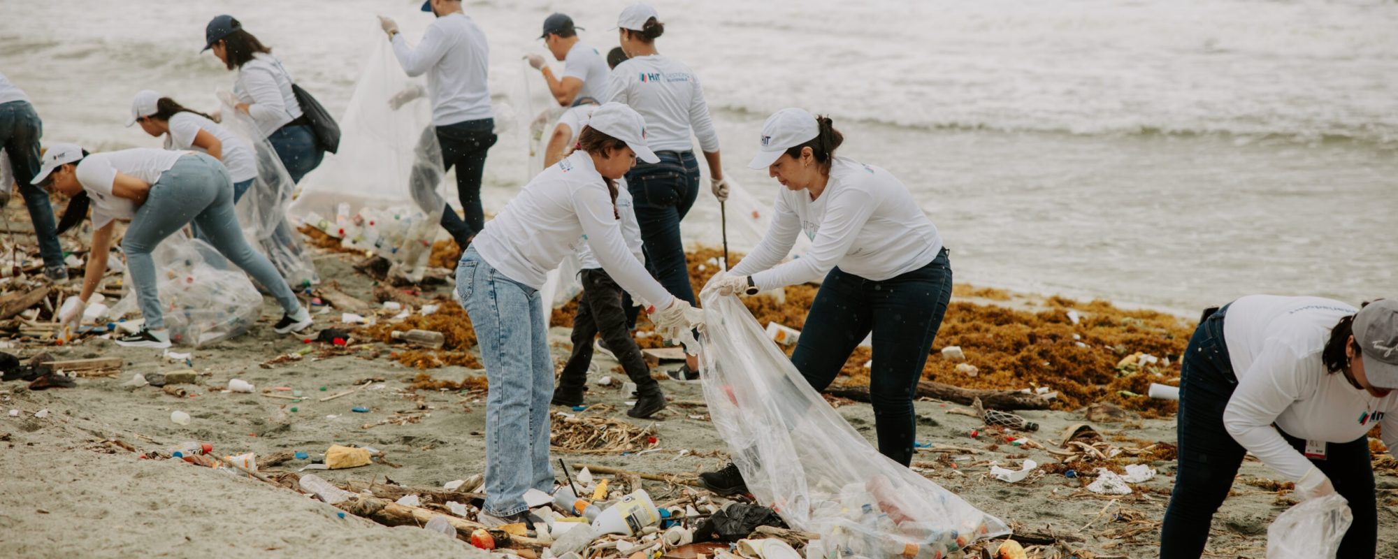 recolección de plásticos PET en Puerto Río Haina