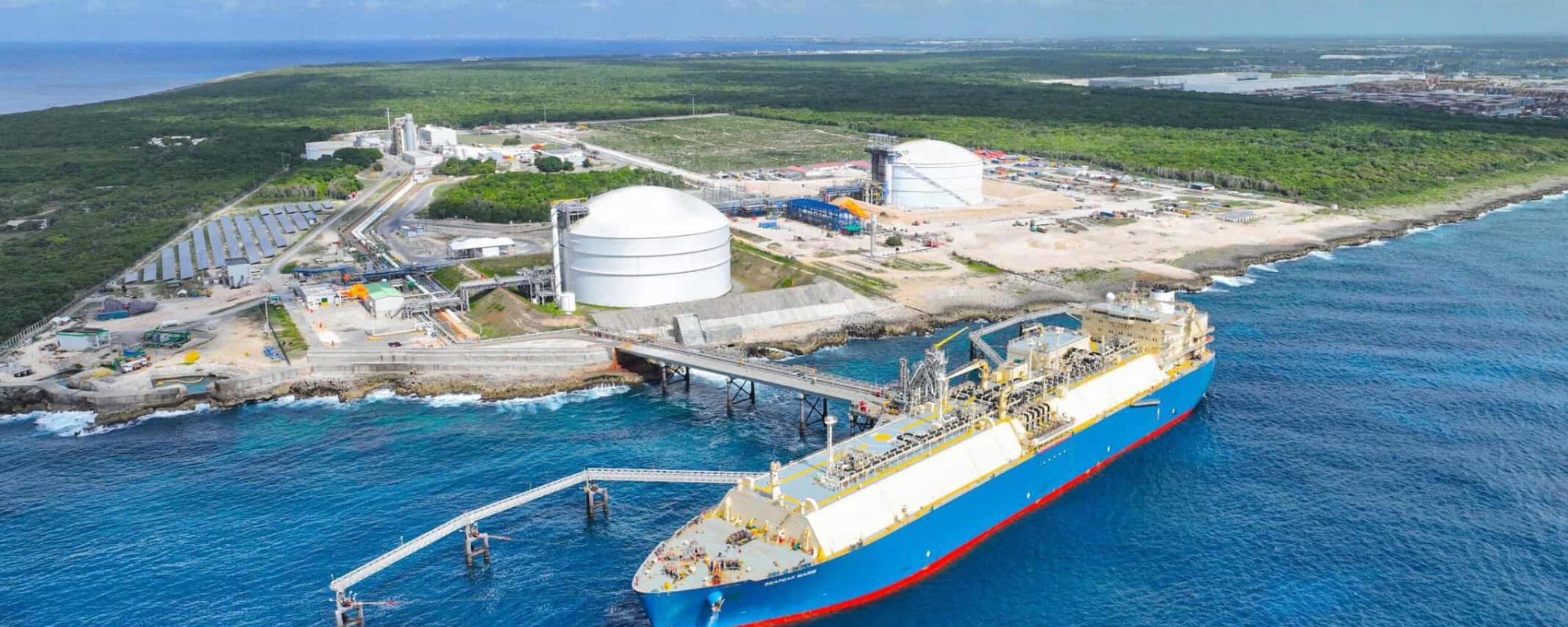 Interconexión de infraestructura de gas natural ENADOM y AES Dominicana