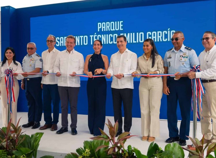 Remozamiento parque de la base aérea de San Isidro