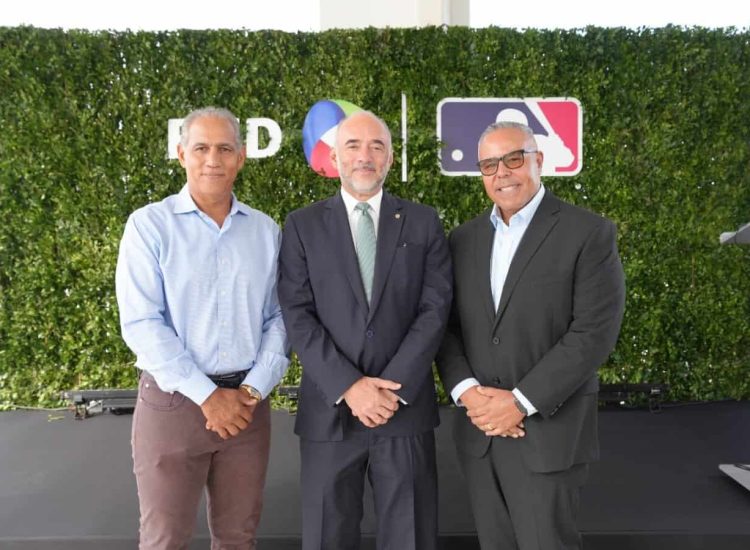 BHD y MLB celebran evento de bienvenida a prospectos peloteros
