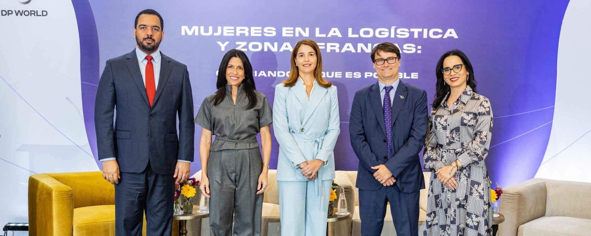 DP World conversatorio sobre Las mujeres en logístivca y Zonas Francas