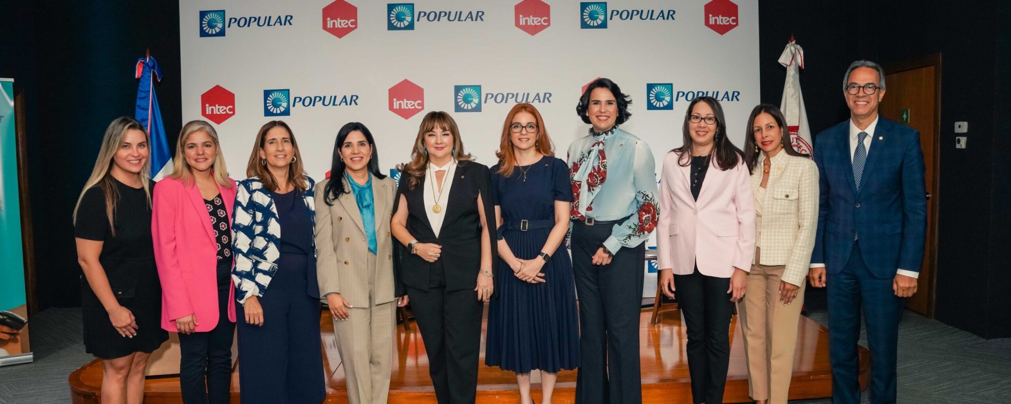 Dinorah Grullón, Heidi Sánchez, Rosario Aróstegui, Mariel Bera, Antonia Antón de Hernández