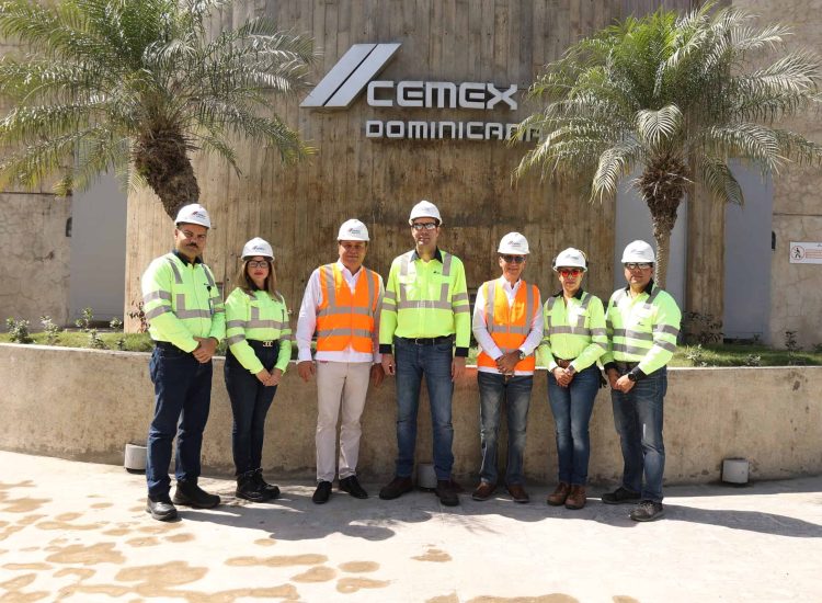 Ejecutivos de Cemex y Alamcenes del Norte - febrero 2023