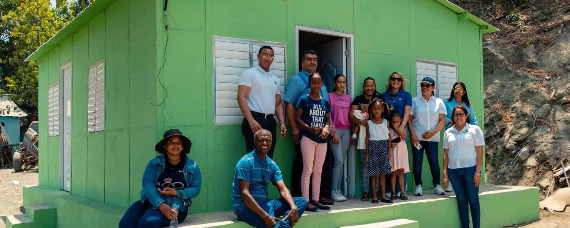 Entrega de viviendas Azua