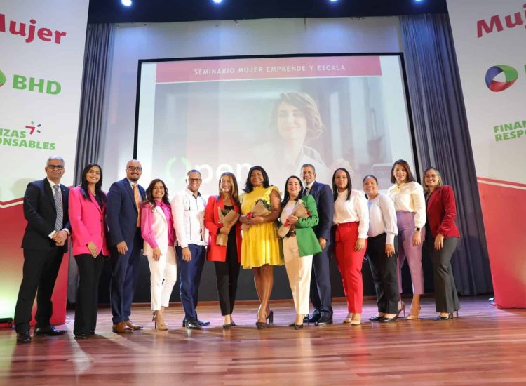 Foto principal seminario Mujer Emprende y Escala