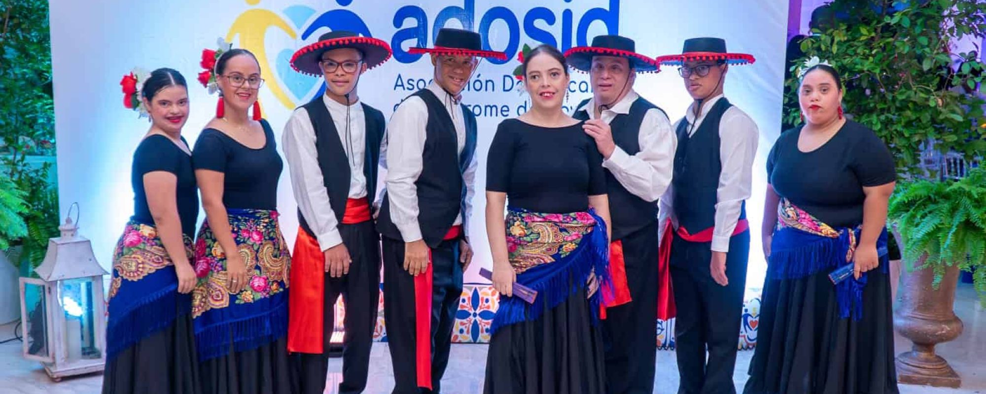 Grupo de danza de la asociación dominicana de síndrome de down