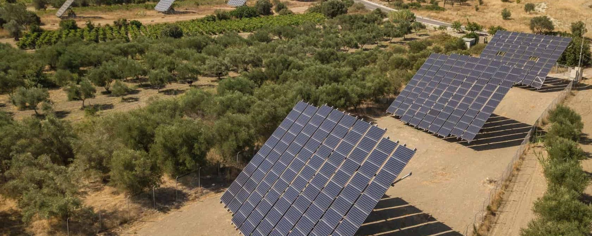 Paneles solares para generación de energía foltovotaica